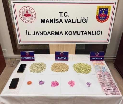 Jandarma ekipleri uyuşturucuya geçit vermedi
