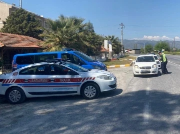 Jandarma trafik ekipleri bir ayda 50 bin aracı kontrol etti
