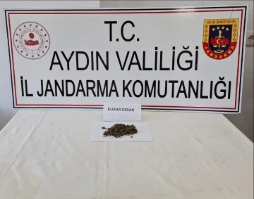 Jandarma uyuşturucuya geçit vermiyor: 6 gözaltı
