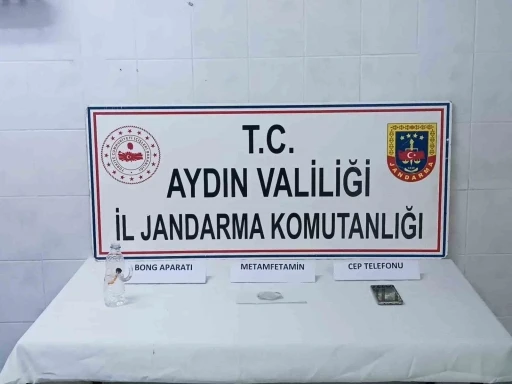 Jandarma uyuşturucuya geçit vermiyor
