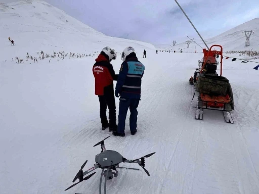 Jandarmadan Palandöken’de dron destekli devriye
