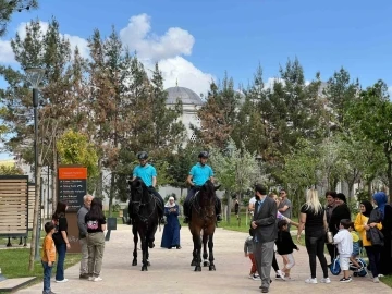 Jandarmanın atlı birliği Gaziantep’te görev başında
