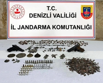 Jandarmanın operasyonunda çok sayıda tarihi eser ele geçirildi
