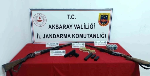 Jandarmanın operasyonunda tabanca ve tüfek ele geçirildi
