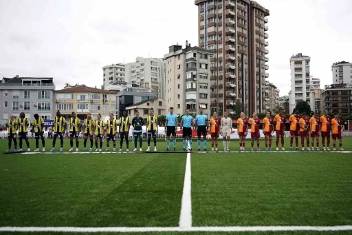 Kadın futbolda derbinin kazananı Fenerbahçe
