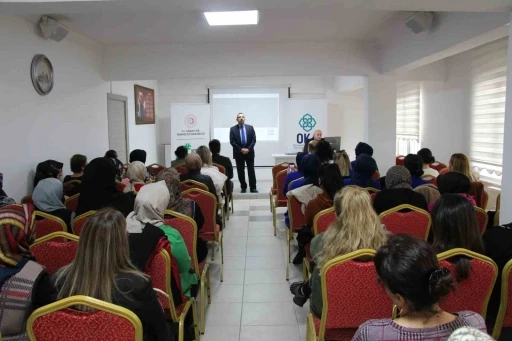 Kadın istihdamı ve girişimciliğini destekleyen seminerlerin ilki Tokat’ta gerçekleştirildi
