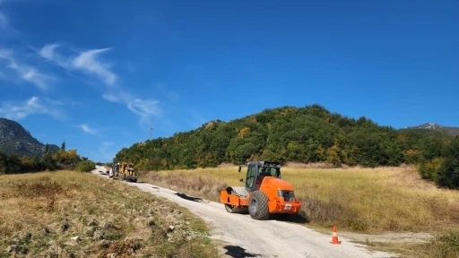 Kahramanmaraş Büyükşehir Belediyesi Andırın’ın yollarını yeniliyor
