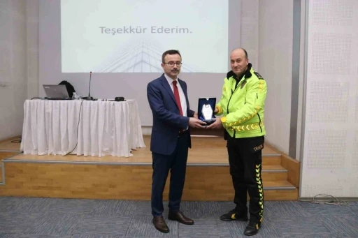 Karabük İl Emniyet Müdürlüğünde “Bütçe Yönetimi” konferansı düzenlendi
