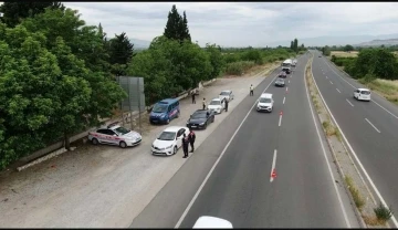 Karacasu’daki yol kontrolünde 259 araç sorgulandı
