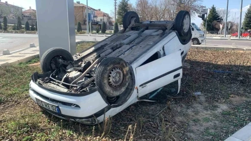 Karaman’da takla atan otomobilin sürücüsü yaralandı
