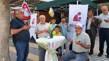 Karaman’da yetimler için düzenlenen hayır çarşısı dualarla açıldı
