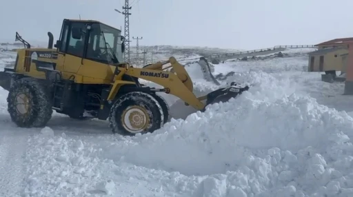 Kars’ta kapalı köy yolu kalmadı
