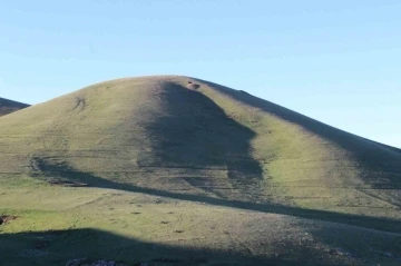 Kars Üçler Tepesi’nde dikkat çeken ayrıntı
