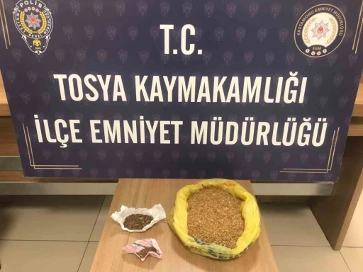 Kastamonu’da uyuşturucu maddeyle yakalanan 3 şahıs gözaltına alındı
