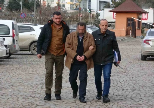 Kastamonu’da yeğenini bıçakla öldüren emekli polis memuru, 18 yıl hapis cezasına çarptırıldı
