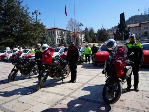 Kastamonu İl Emniyet Müdürlüğü’ne hibe edilen 32 yeni araç törenle teslim edildi
