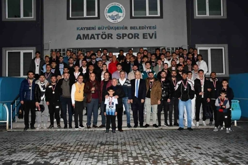 Kayseri 1. Amatör Küme şampiyonları kupasına kavuştu
