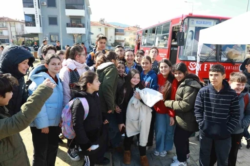 Kent Lokantası Öğrenci Otobüsünde dayanışma adımı
