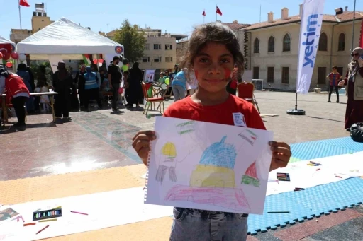 Kilis’te çocuklar, Filistin’e destek için resim çizdi
