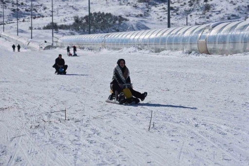 Kış sporlarının yıldızı sezonu açtı
