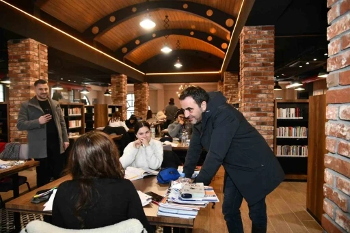 Kitaphane’de kar tatili yoğunluğu