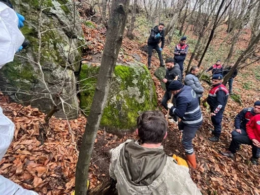 Kocaeli’deki kanlı cinayetin ayrıntıları ortaya çıktı: Bağ evinde öldürüp ormana gömdüler
