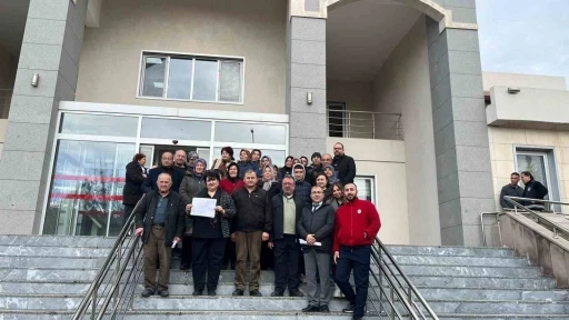 Kansere Yenik Düşen Eşinin Yerine Muhtar Seçildi