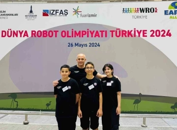 Kocatepe Ortaokulu Dünya Robot Olimpiyatında büyük başarıya imza attı
