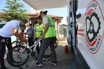 Konya Büyükşehir bisiklet tamircisi olmayan mahallelere &quot;Bisbulans&quot; ile hizmet götürüyor
