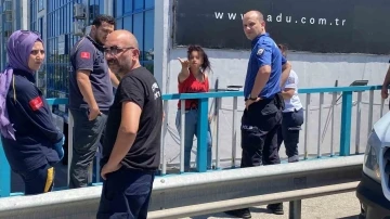 Köprüye çıkan genç kızı polis ikna etti
