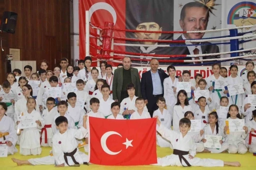 Körfez’de 150 genç sporcu kuşak atladı
