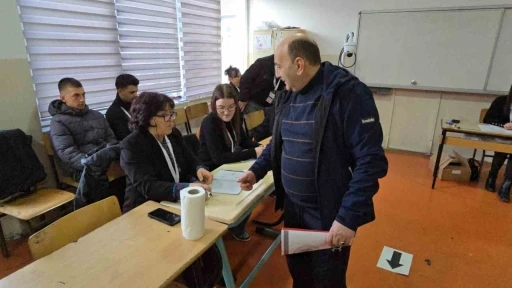 Kosova’da halk sandık başında
