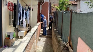 Kötü koku ihbarı yapılan dairede cansız bedeni bulundu
