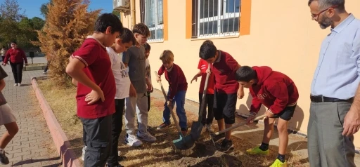 Gençlerden Doğaya Anlamlı Destek