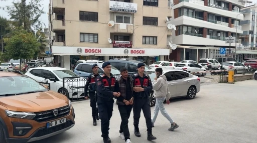 Kuşadası’nda JASAT ekipleri 18 yıl 6 ay kesinleşmiş hapis cezası bulunan şüpheliyi yakaladı
