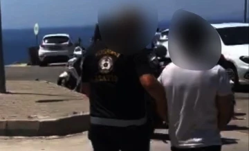 Kuşadası’nda polis ekipleri aranan şahıslara göz açtırmadı
