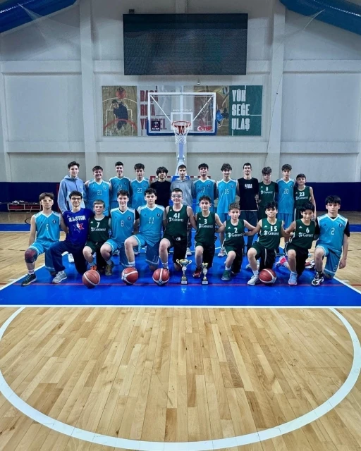 Kütahya Belediyespor’un U16 takımları şampiyonada göz doldurdu
