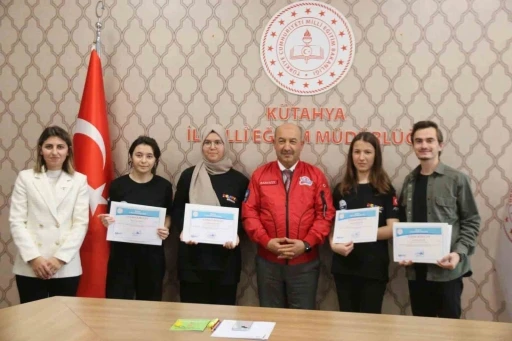 Kütahya’da başarılı öğrenciler için ödül töreni düzenlendi
