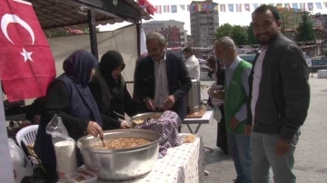 Kütahya’da Filistin yararına hayır çarşısı
