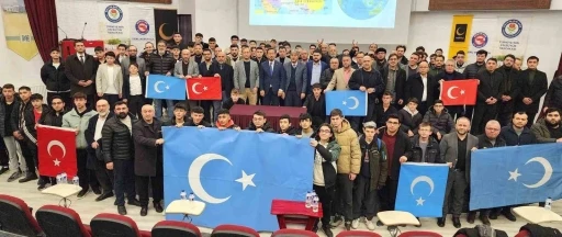 Kütahya’da &quot;Geçmişten Günümüze Doğu Türkistan&quot; konulu konferans
