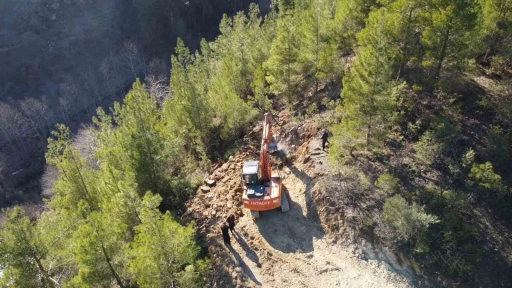 Kuzey Adana’da 4 mevsim turizm için yol çalışması başladı
