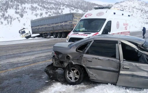 Malatya-Adıyaman yolunda trafik kazası: 2 yaralı
