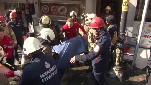 Maltepe’de çatı yangını: 1 ağır yaralı
