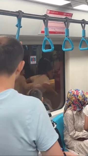 Maltepe Marmaray’da kadınlar kavga etti
