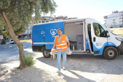 Manavgat’ta ihtiyaç sahiplerine günlük 450 porsiyon sıcak yemek dağıtılıyor
