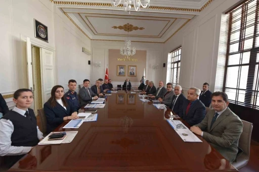 Manisa’da ‘Üniversite güvenlik tedbirleri’ toplantısı yapıldı
