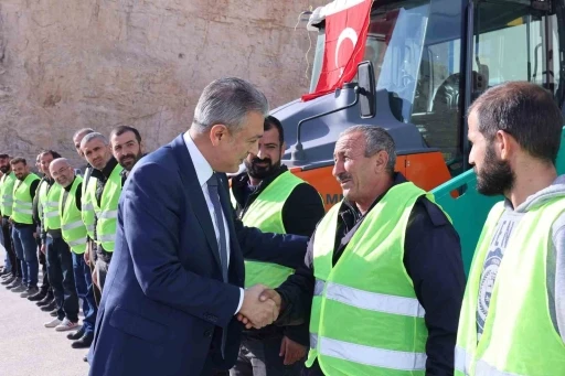 Mardin Büyükşehir Belediyesinden asfalt çalışmaları için büyük yatırım
