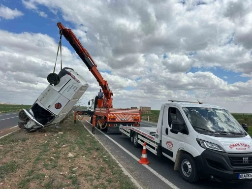 Mardin’de kamyonet takla attı: 1 yaralı
