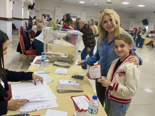 Marmaris'te CHP Ön Seçiminde Yoğun Katılım