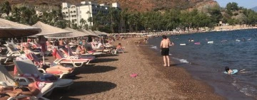 Marmaris’te deniz, kum ve güneş keyfi devam ediyor